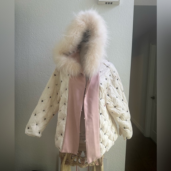 ❤️NWOT Down hooded puffer hply embroideredHPLY & hearts fox trim ? - Picture 1 of 10